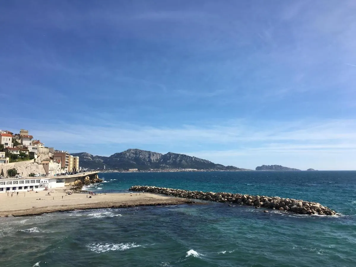 T2 Equipe Au Calme + Terrasse A 1 Km De La Mer Marseille 0*,  France