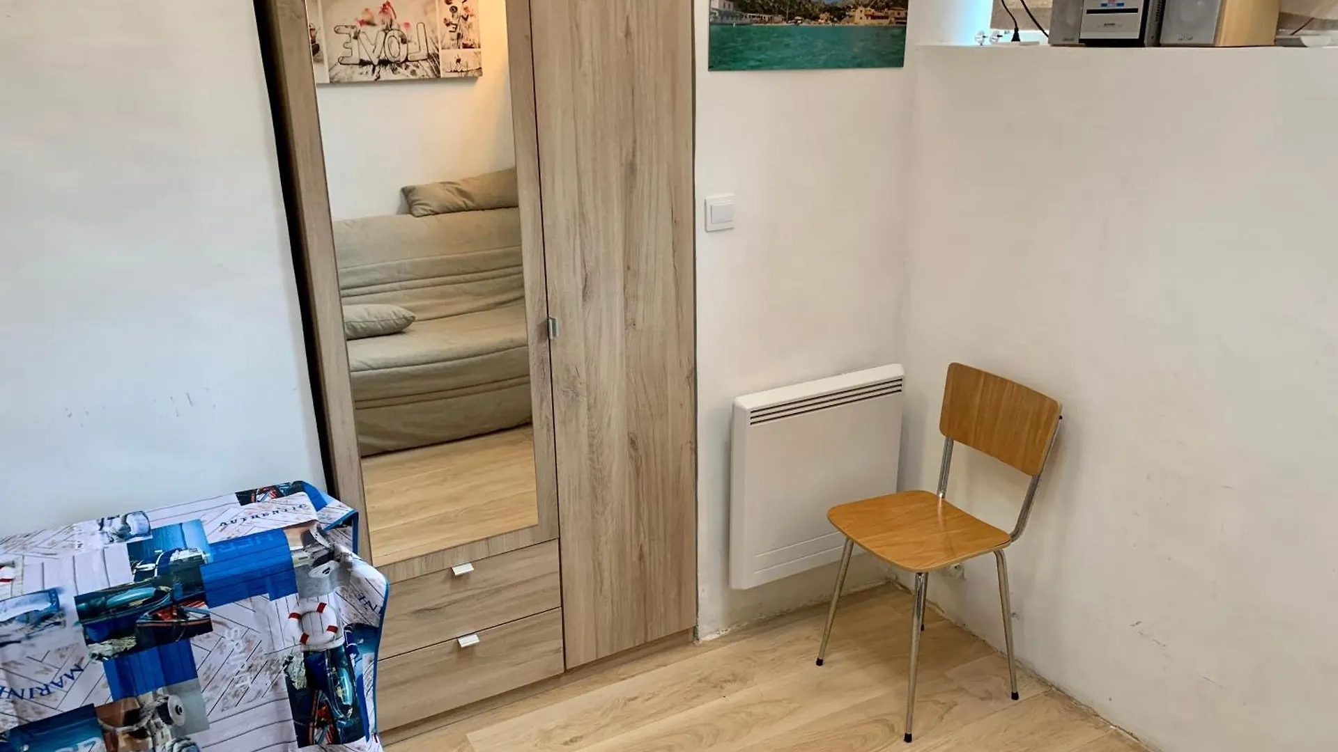 Holiday home T2 Equipe Au Calme + Terrasse A 1 Km De La Mer Marseille France